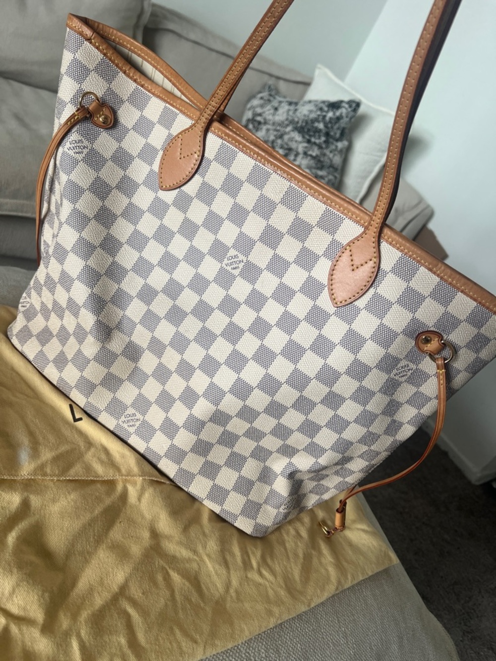 100% Used Authentic Louis Vuitton Neverfull MM - Picture 3 of 15